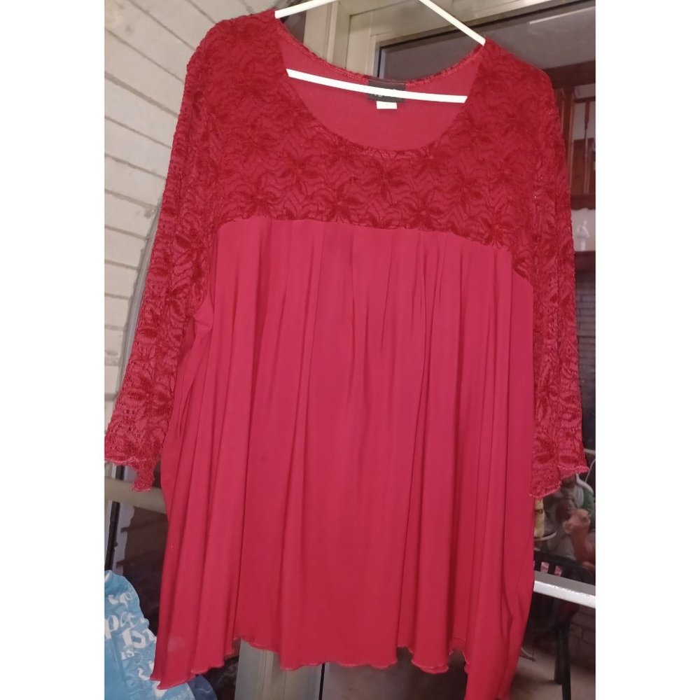 Maggie Barnes Women's Top SZ 2X Red & Lacey